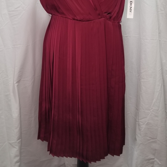 *NWT* DKNY Cocktail Dress - Picture 7 of 14